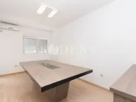 Izdavanje, poslovni prostor, 71m², City Kvart, Podgorica - image 10
