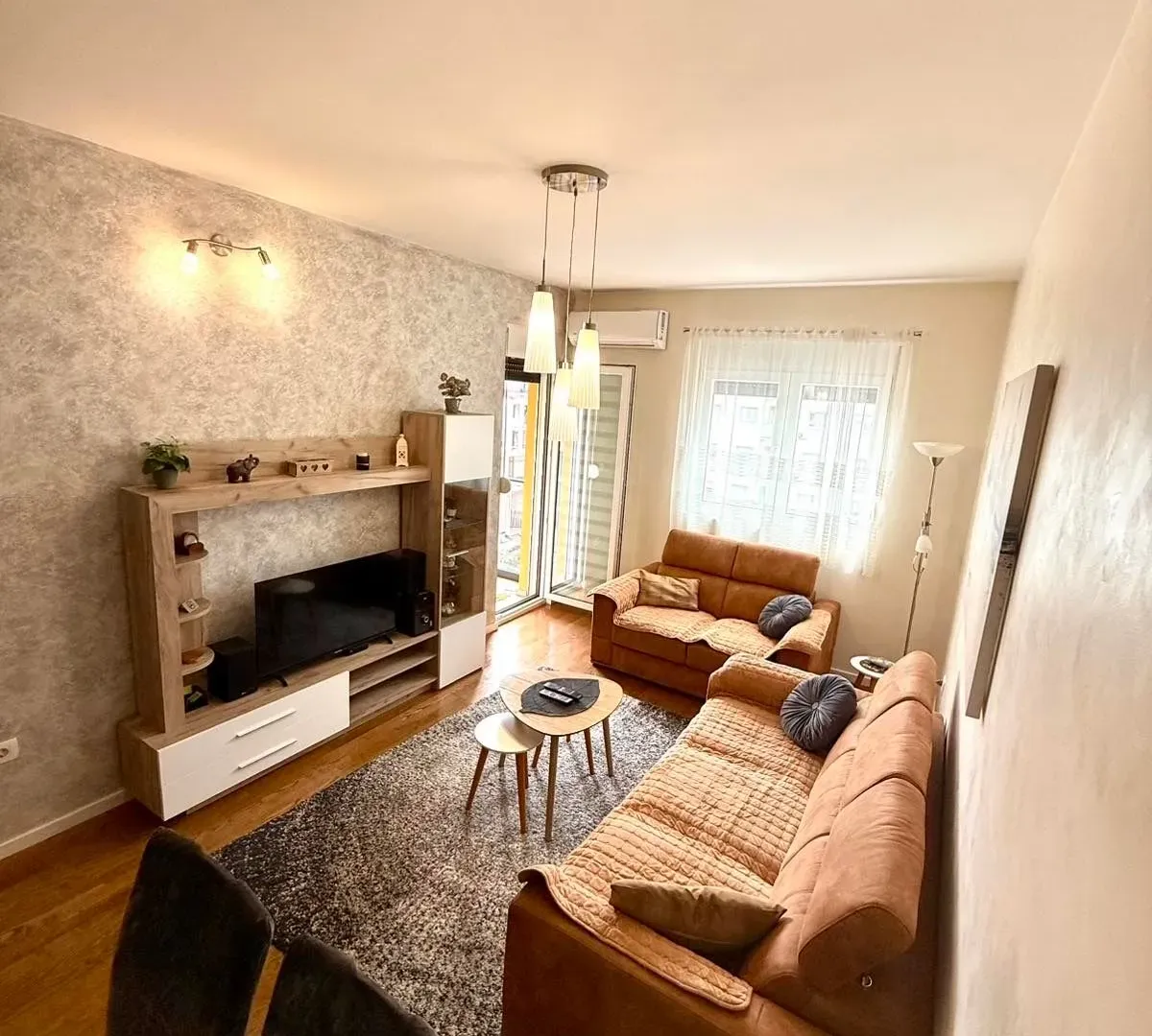 Rent, one bedroom apartment, 45m², Pobrežje, Podgorica