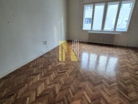 Izdavanje, poslovni prostor, 122m², Centar, Novi Sad - image 13