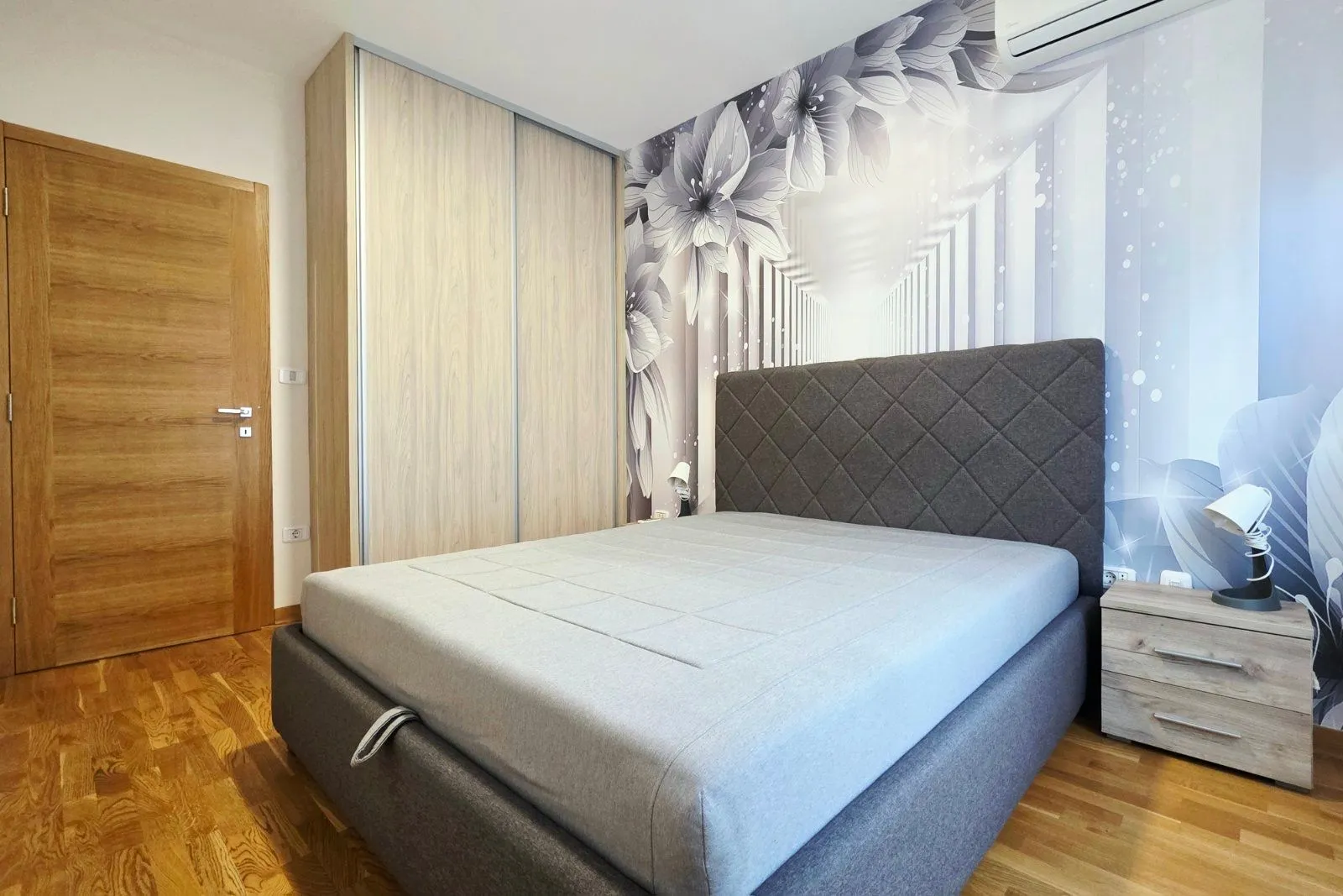 Rent, two bedroom apartment, 65m², City Kvart, Podgorica