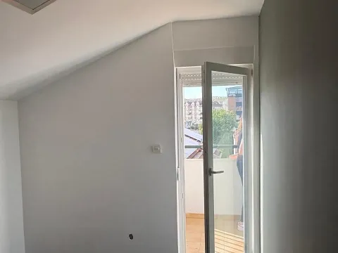 Izdavanje, stan, 39m², Stari Aerodrom, Podgorica - image 14