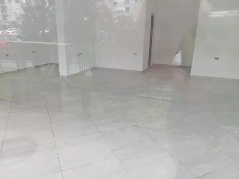 Rent, office space, 45m², Stari Aerodrom, Podgorica - image 1