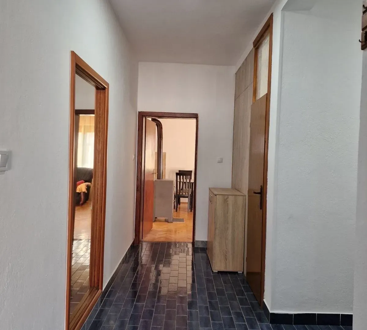 Rent, two bedroom apartment, 80m², Zlatica, Podgorica