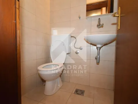 Rent, two bedroom apartment, 76m², Stari Aerodrom, Podgorica - image 14