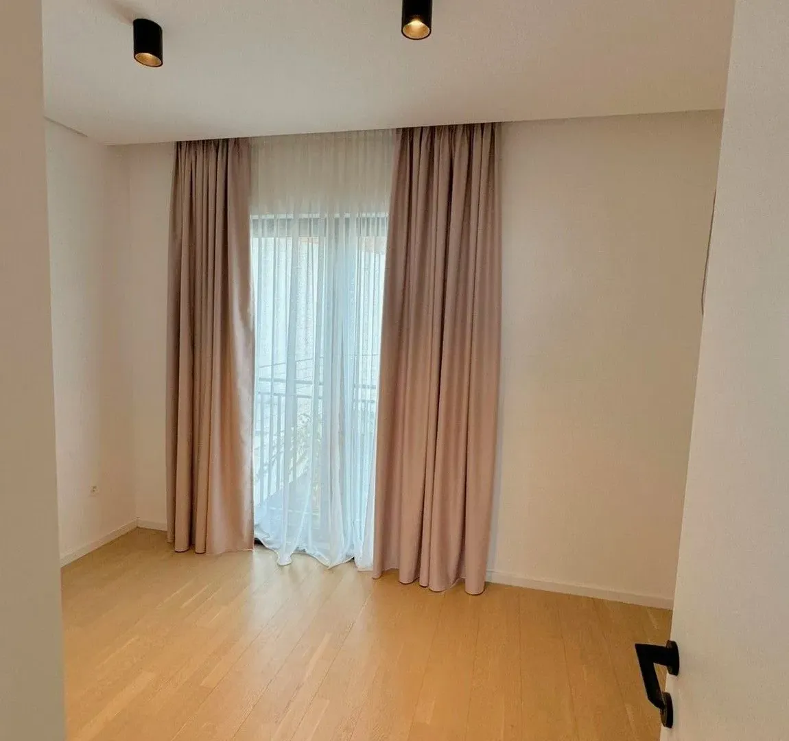 Prodaja, trosoban stan, 125m², Centar, Budva