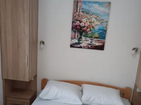 Izdavanje, dvosoban stan, 52m², Solila, Tivat - image 8