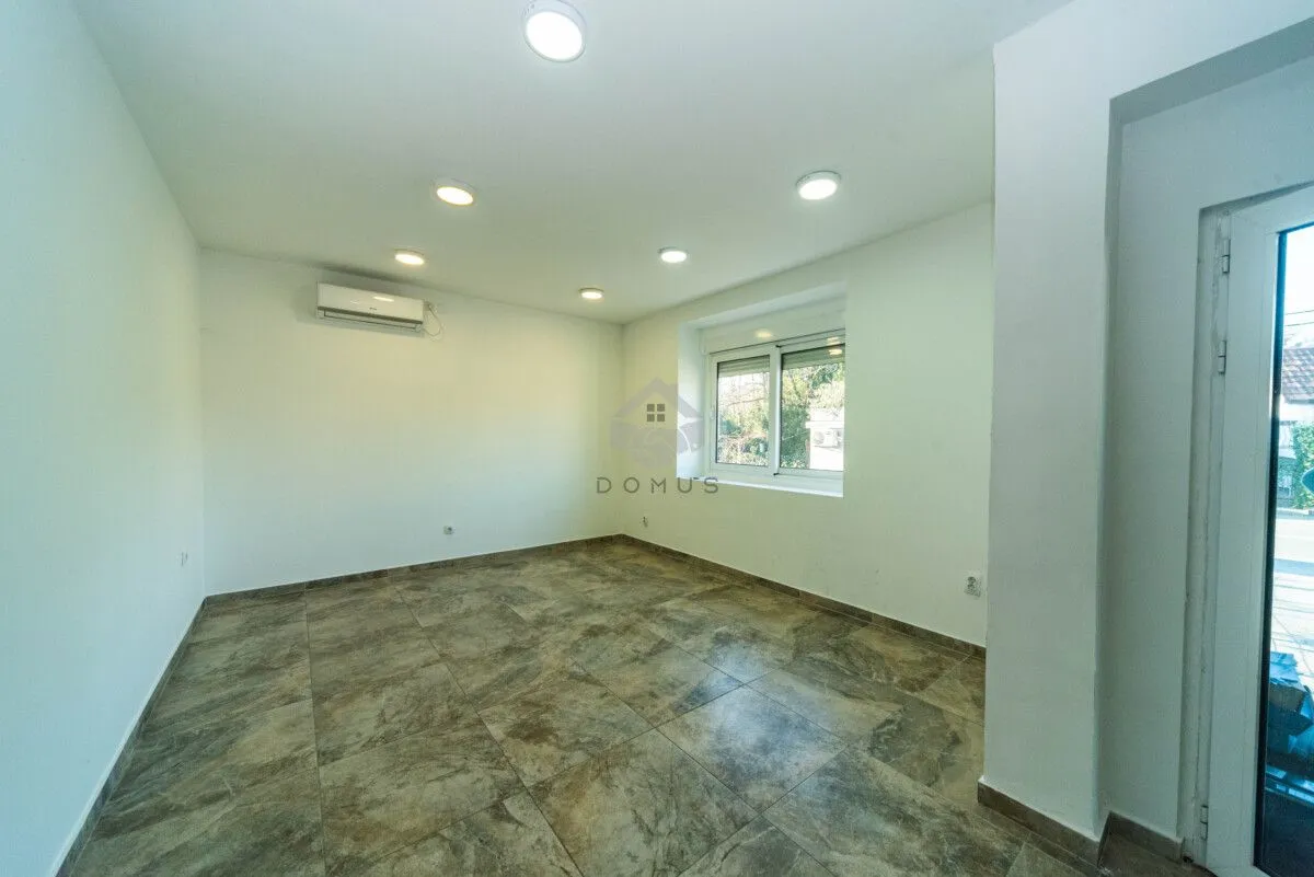 Rent, office space, 65m², Masline, Podgorica