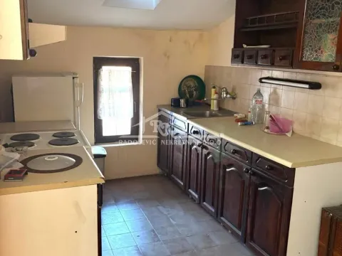 Prodaja, trosoban stan, 88m², Petlovo Brdo, Beograd - image 8