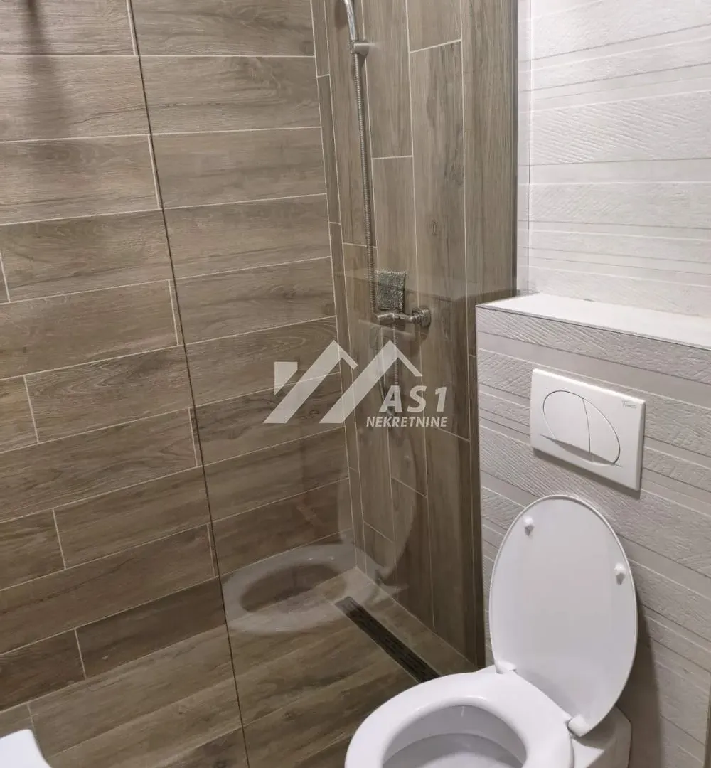 Izdavanje, jednosoban stan, 42m², Adice, Novi Sad Sve Podlokacije