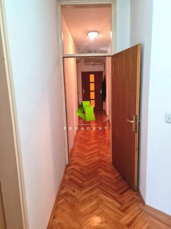 Prodaja, kuća, 400m², Pantelej, Niš