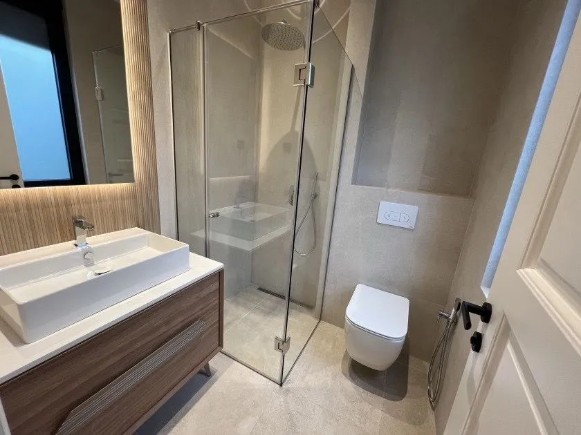 Rent, house, 230m², Gornja Gorica, Podgorica