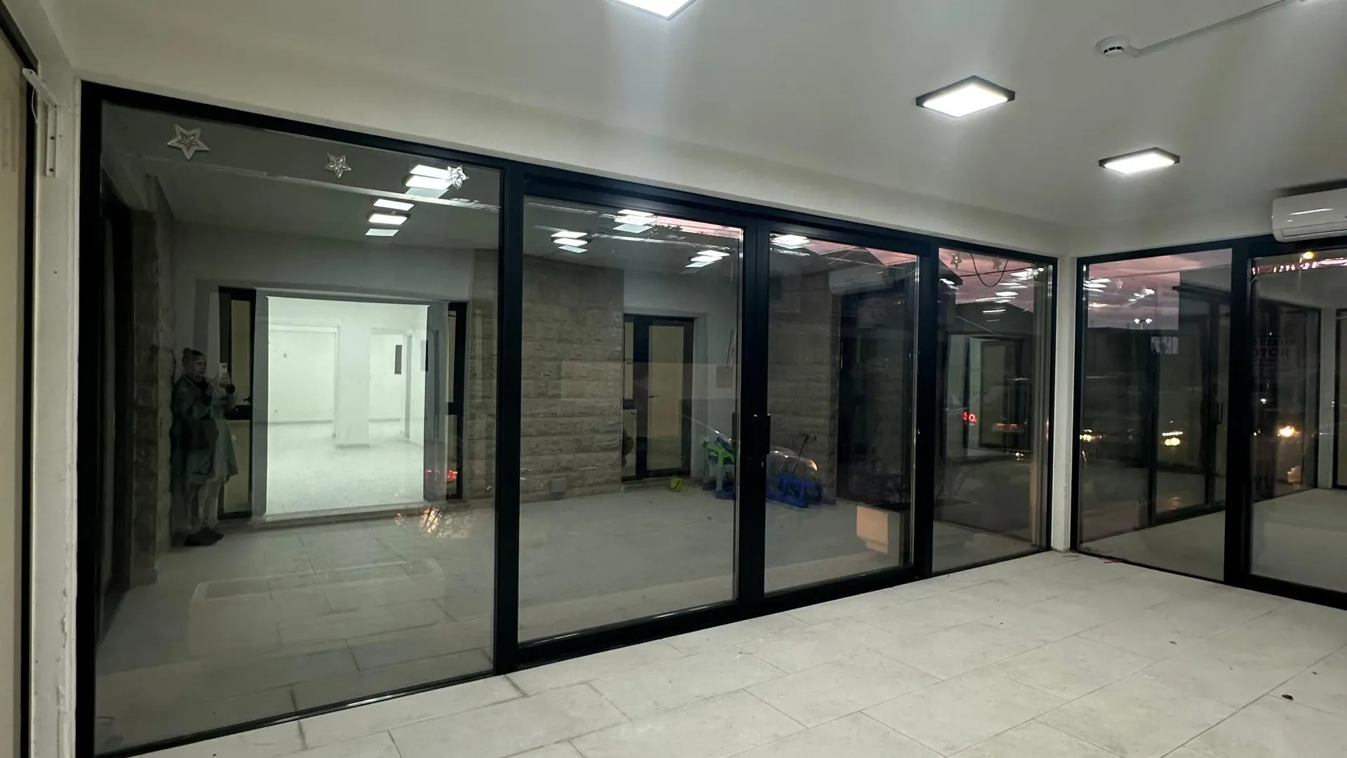 Rent, office space, 110m², Dumidran, Tivat
