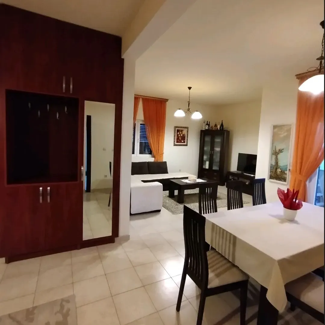 Rent, one bedroom apartment, 60m², Đenovići, Herceg Novi