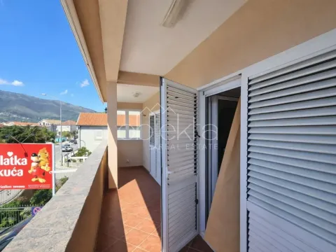 Rent, office space, 102m², Tivat, Crna Gora - image 2