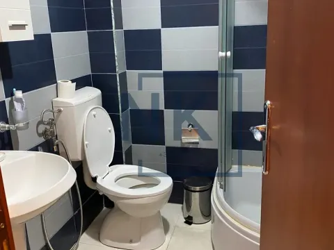 Izdavanje, trosoban stan, 92m², 1 maj, Podgorica - image 12