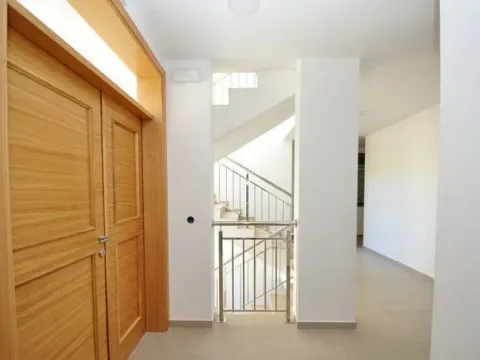 Prodaja, stan, 44m², Tivat, Crna Gora - image 6