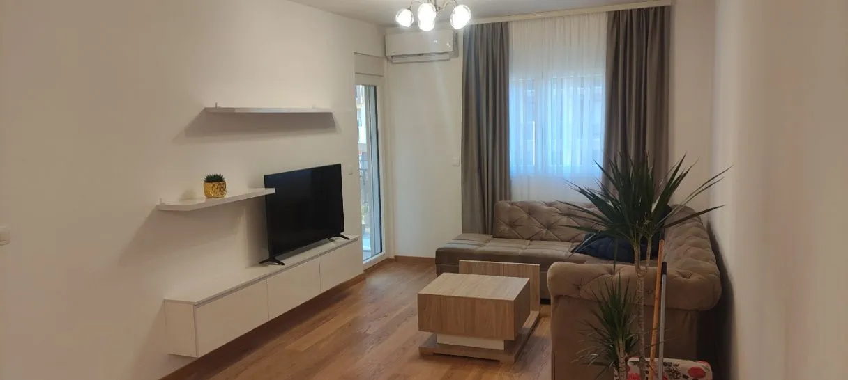 Izdavanje, jednosoban stan, 48m², New City, Podgorica