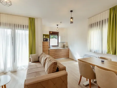 Izdavanje, jednosoban stan, 41m², Meljine, Herceg Novi - image 1