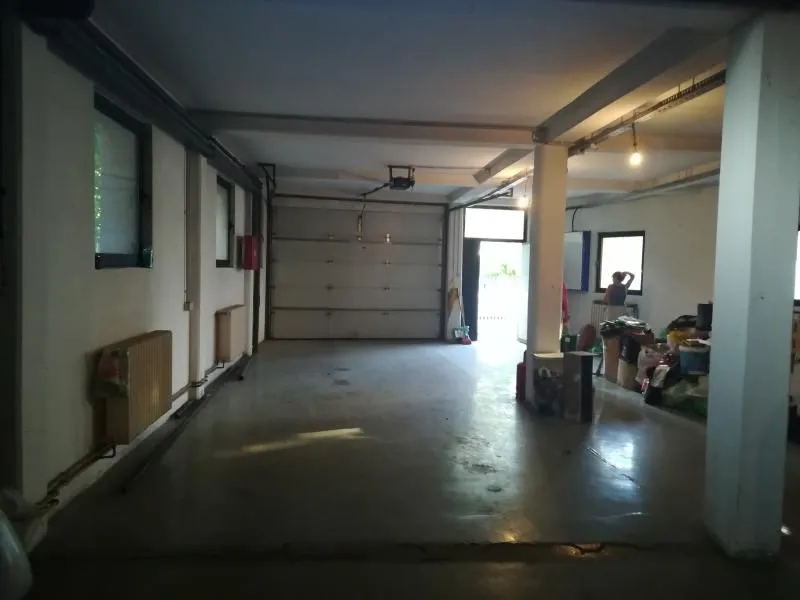 Izdavanje, kuća, 1150m², Karaburma, Palilula Sve Podlokacije