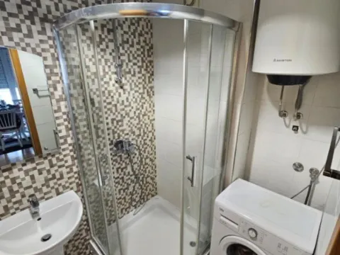 Izdavanje, jednosoban stan, 50m², City Kvart, Podgorica - image 8