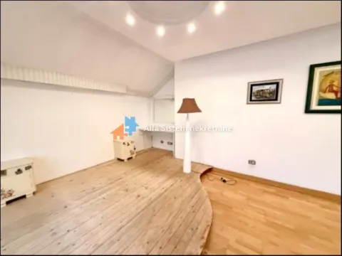 Rent, house, 200m², Surčin, Beograd - image 9