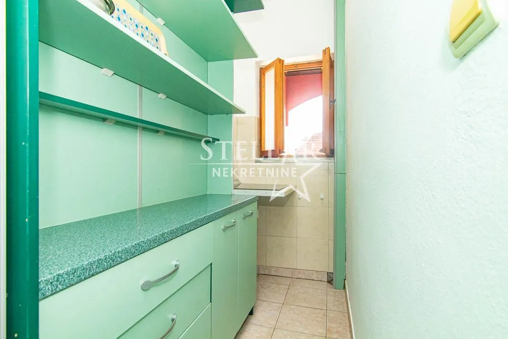 Rent, house, 220m², Tološi, Podgorica