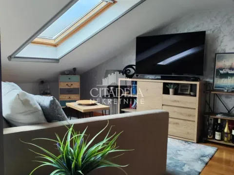 Sale, two bedroom apartment, 35m², Šumice, Beograd - image 2