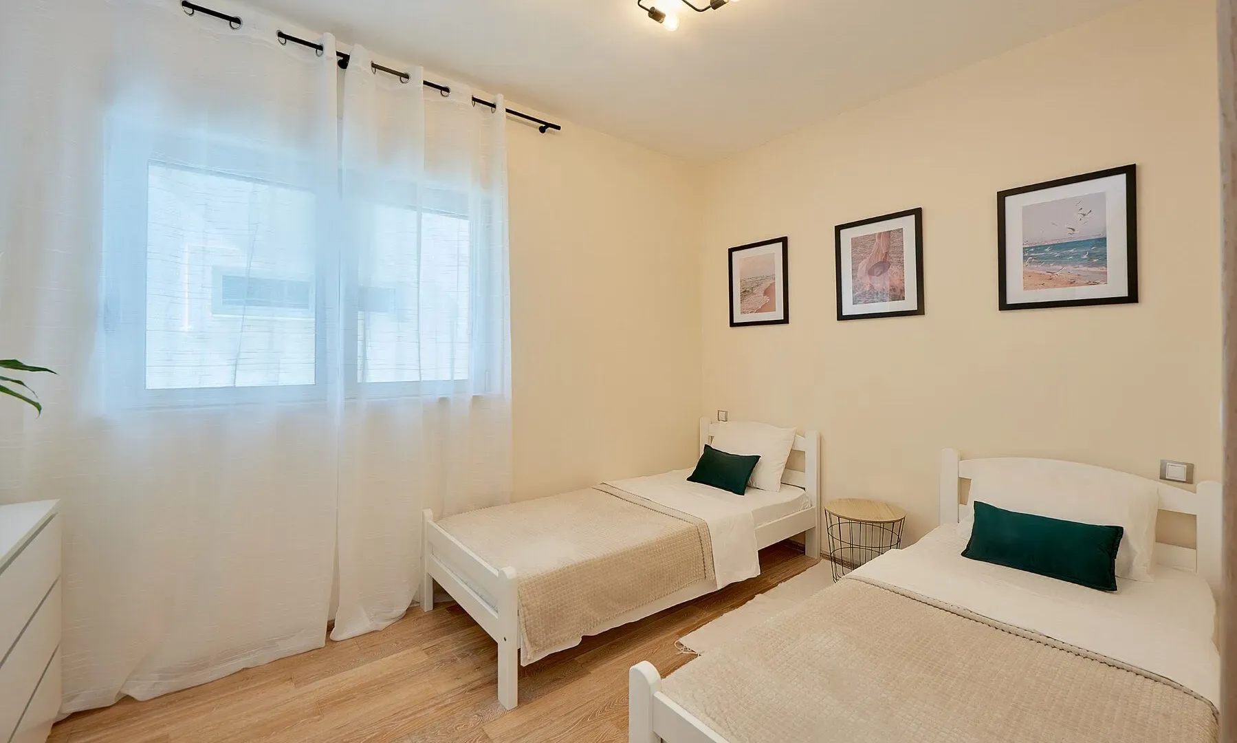 Prodaja, dvosoban stan, 75m², Dobrota, Kotor