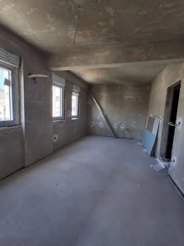 Prodaja, jednosoban stan, 38m², Lazi, Budva