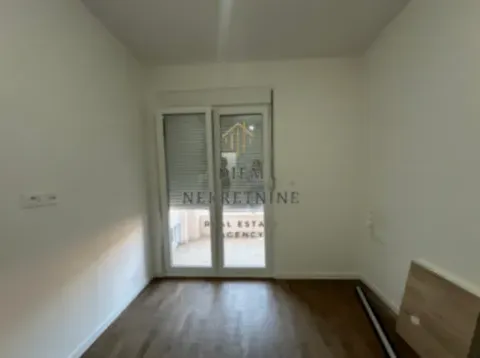 Izdavanje, jednosoban stan, 47m², Stari Aerodrom, Podgorica - image 2