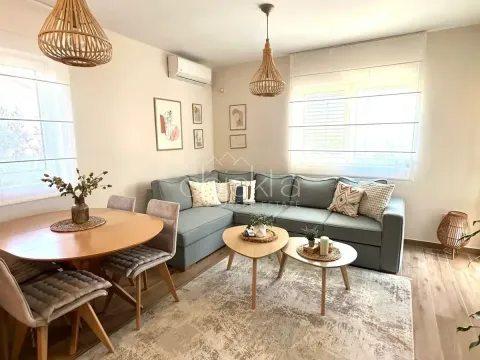 Prodaja, stan, 47m², Tivat, Crna Gora - image 2