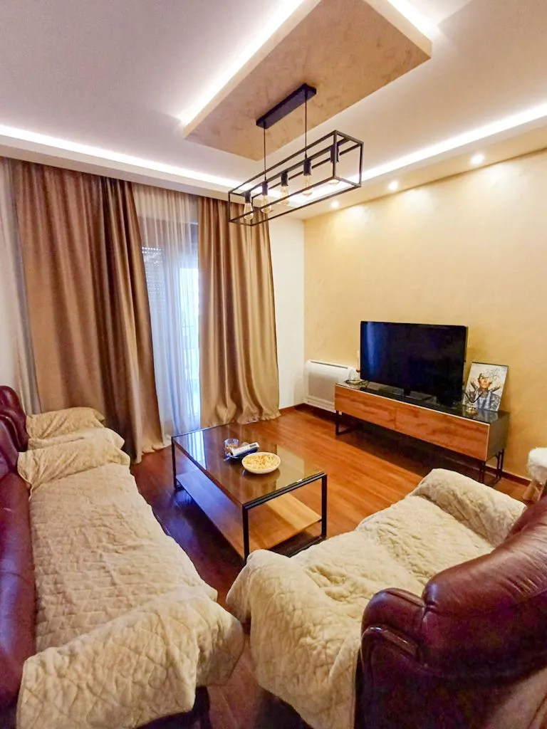 Izdavanje, dvosoban stan, 70m², Master Kvart, Podgorica