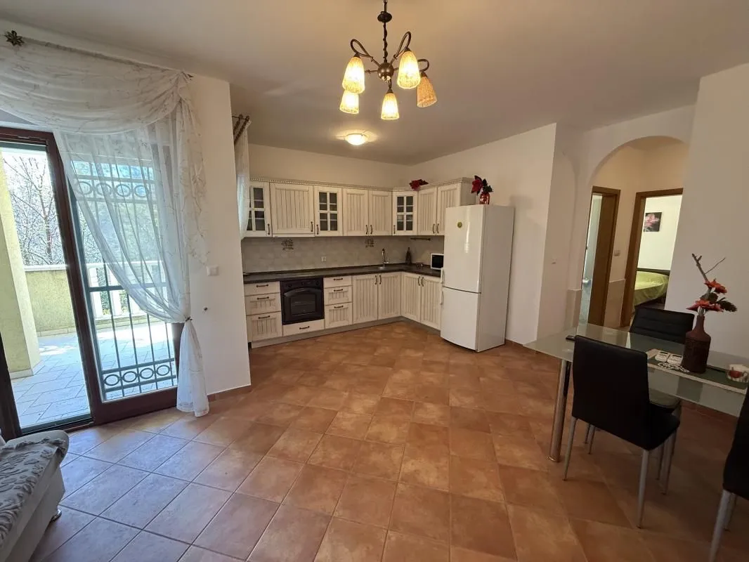 Sale, three bedroom apartment, 99m², Petrovac, Budva