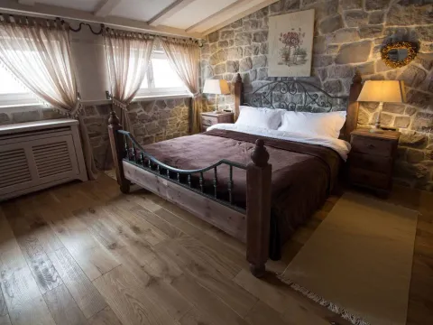 Sale, house, 120m², Tivat, Crna Gora - image 14