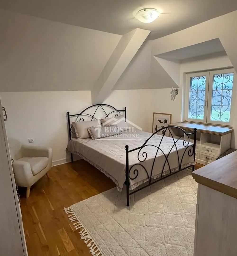 Prodaja, kuća, 89m², Centar, Ub