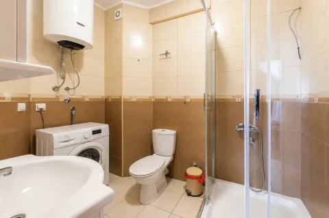 Izdavanje, dvosoban stan, 92m², Zabjelo, Podgorica - image 12