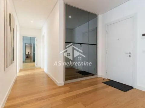 Izdavanje, trosoban stan, 104m², Vračar Sve Podlokacije, Beograd - image 6