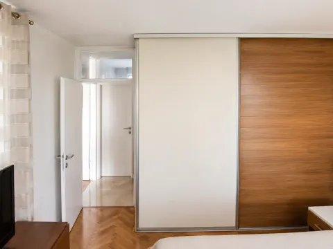 Rent, two bedroom apartment, 78m², Blok 9, Podgorica - image 10