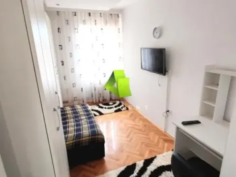 Izdavanje, trosoban stan, 54m², Palilula, Niš - image 9