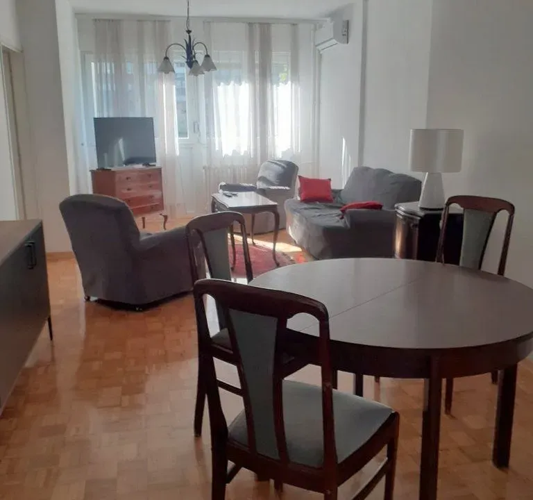 Rent, four bedroom apartment, 106m², Palilula, Niš