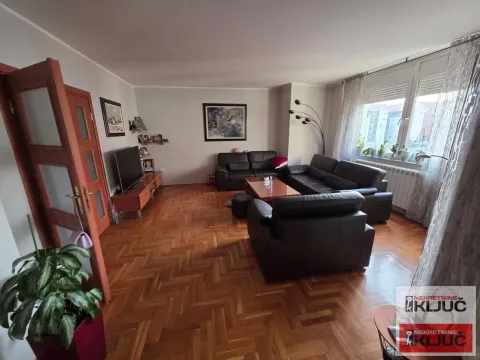 Stan in Nova Detelinara