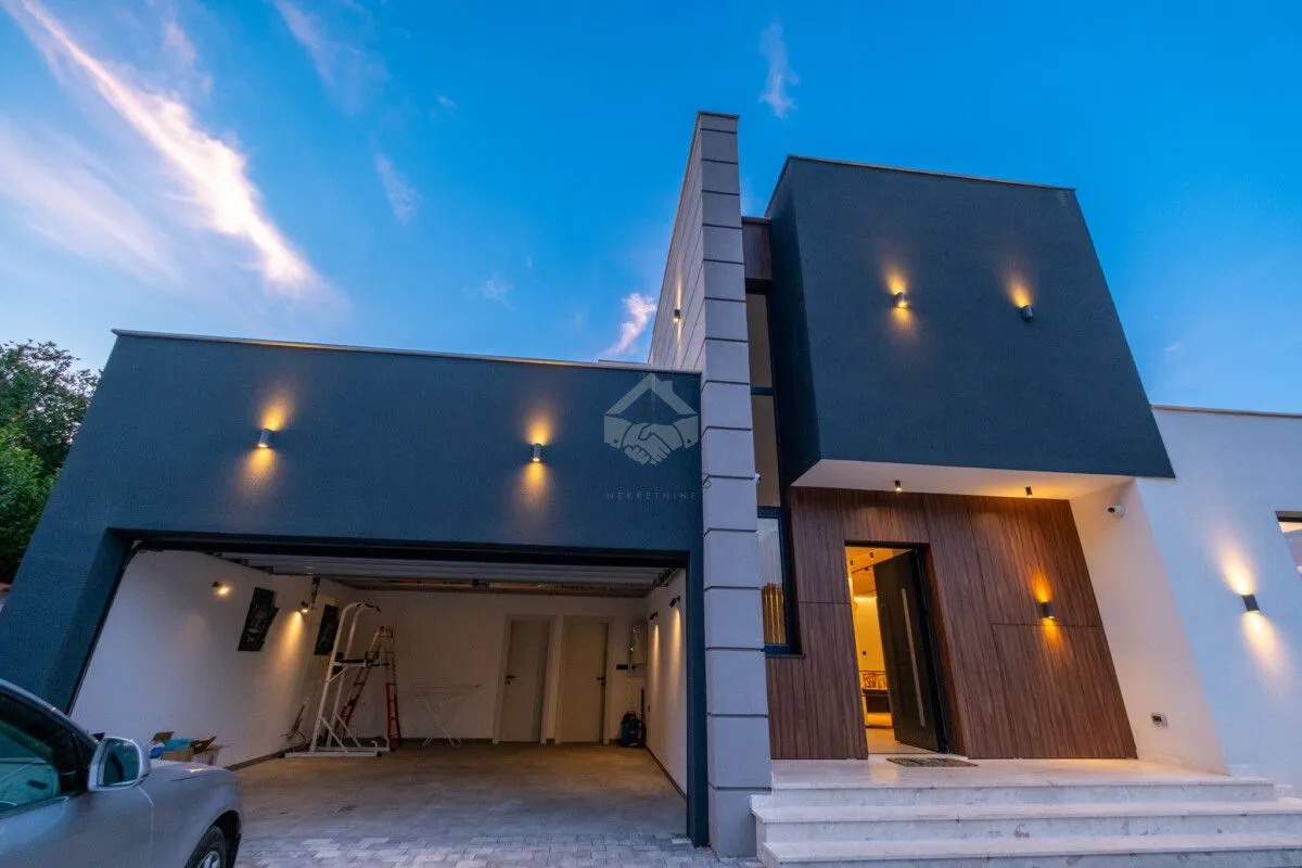 Izdavanje, kuća, 180m², Donja Gorica, Podgorica