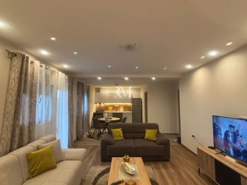 Izdavanje, kuća, 100m², Sutvara, Kotor - image 12