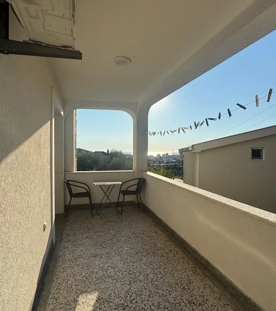 Rent, studio apartment, 40m², Popovići, Bar