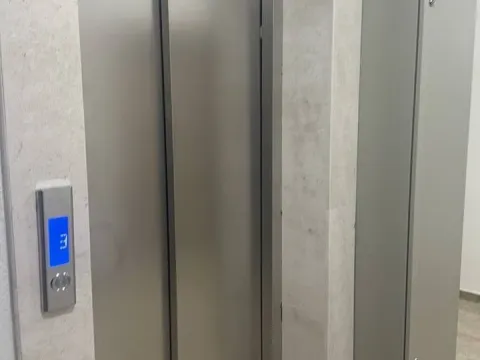 Izdavanje, dvosoban stan, 68m², Stara Varoš, Podgorica - image 11