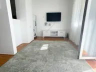 Izdavanje, dvosoban stan, 66m², Stari Aerodrom, Podgorica - image 8