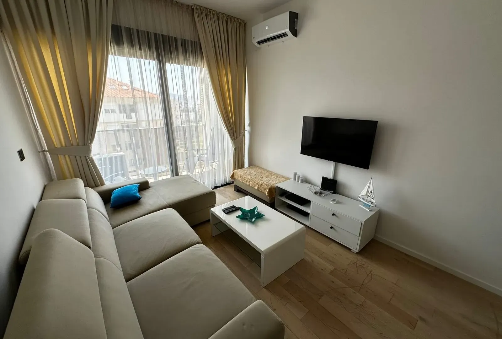 Rent, studio apartment, 35m², Soho City, Bar