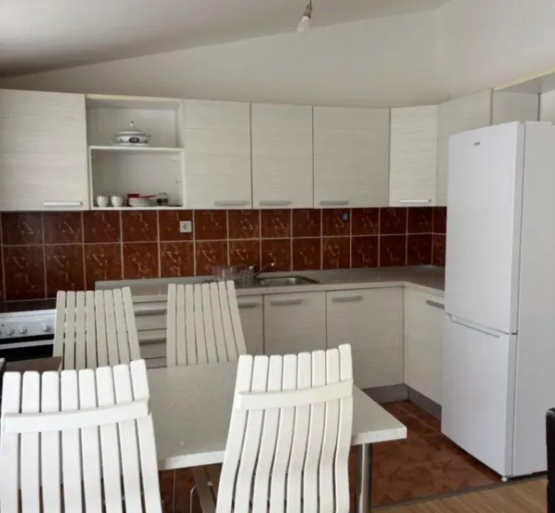 Izdavanje, kuća, 85m², Šušanj, Bar