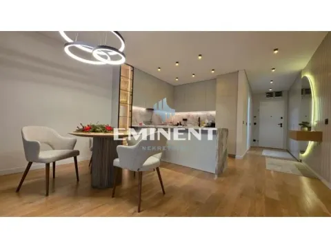 Izdavanje, trosoban stan, 117m², Vračar Hram, Vračar Sve Podlokacije - image 6