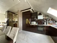 Izdavanje, trosoban stan, 190m², Bulevar Evrope, Novi Sad Sve Podlokacije - image 5